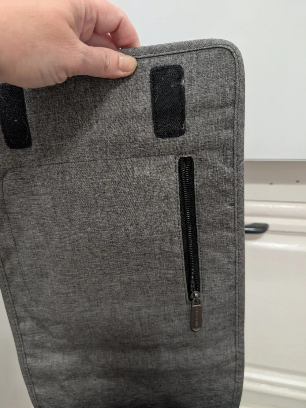 CaseCrown Campus North vertical messenger bag Grey